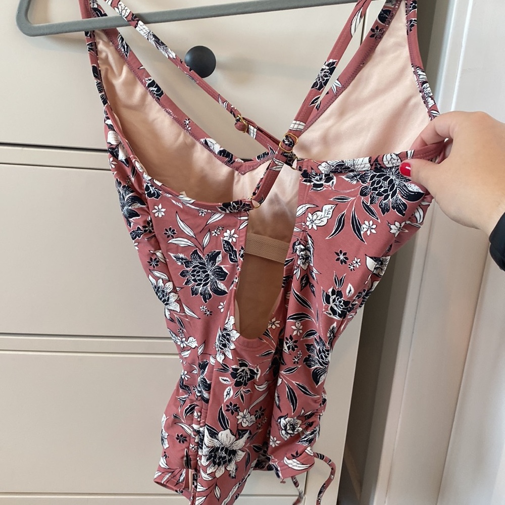 Kona Sol Criss Cross Back One Piece Bathing Suit - Picture 5 of 8